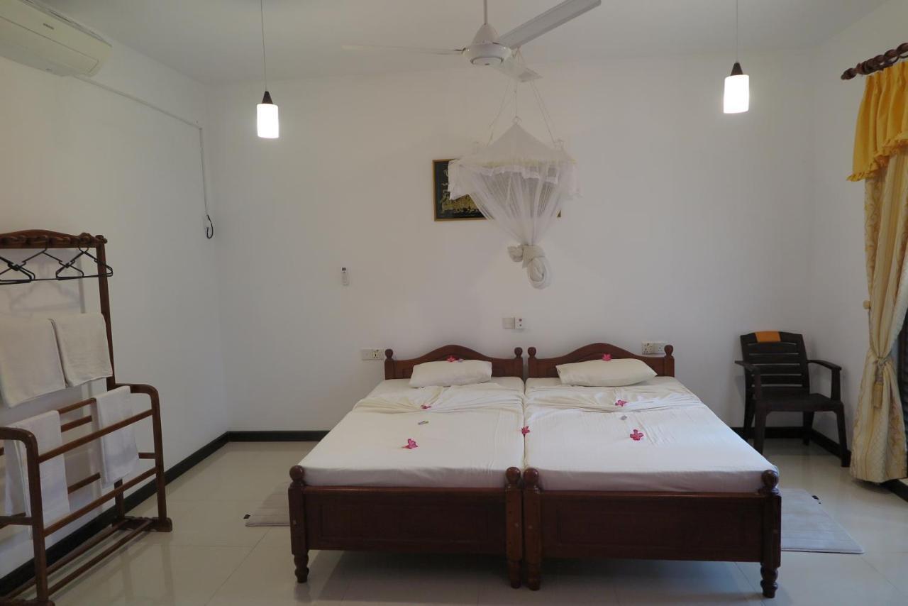 Villa16Hikkaduwa Room photo